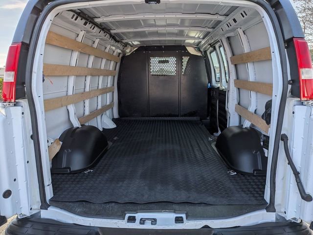 Used 2024 GMC Savana 2500 w/ Driver Convenience Package RWD image 26