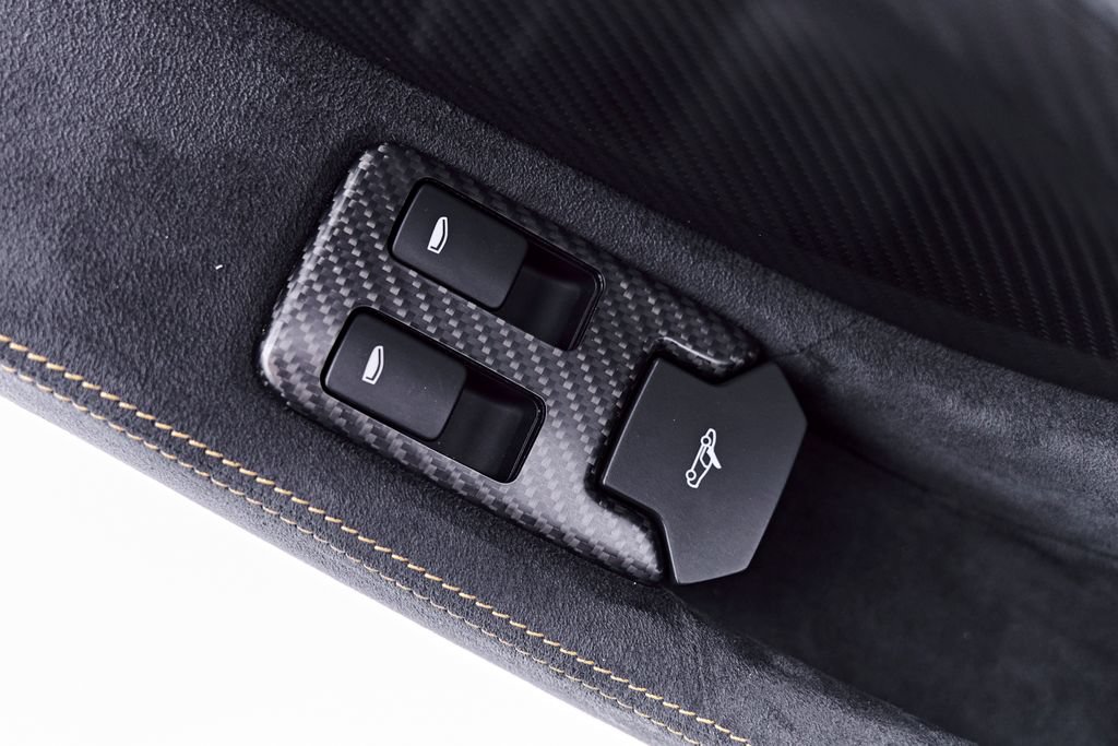 Used 2016 McLaren 675LT Coupe RWD image 60