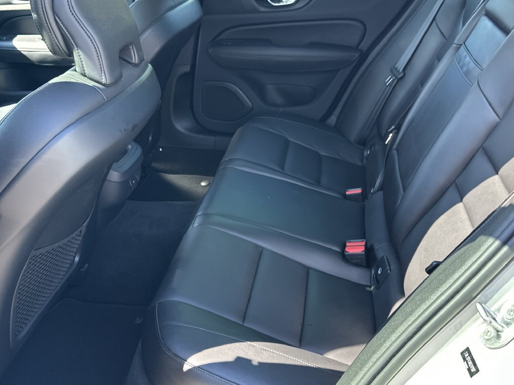 Used 2024 Volvo S60 B5 Core FWD image 15