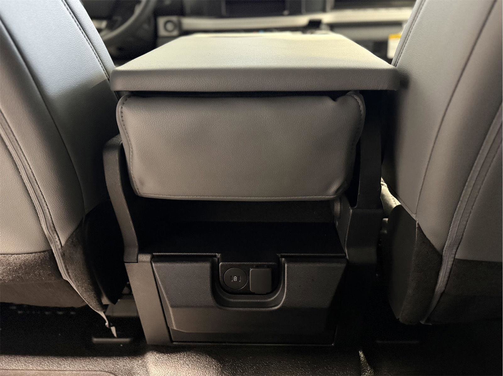 New 2026 Ford F350 XL w/ XL Chrome Package image 64