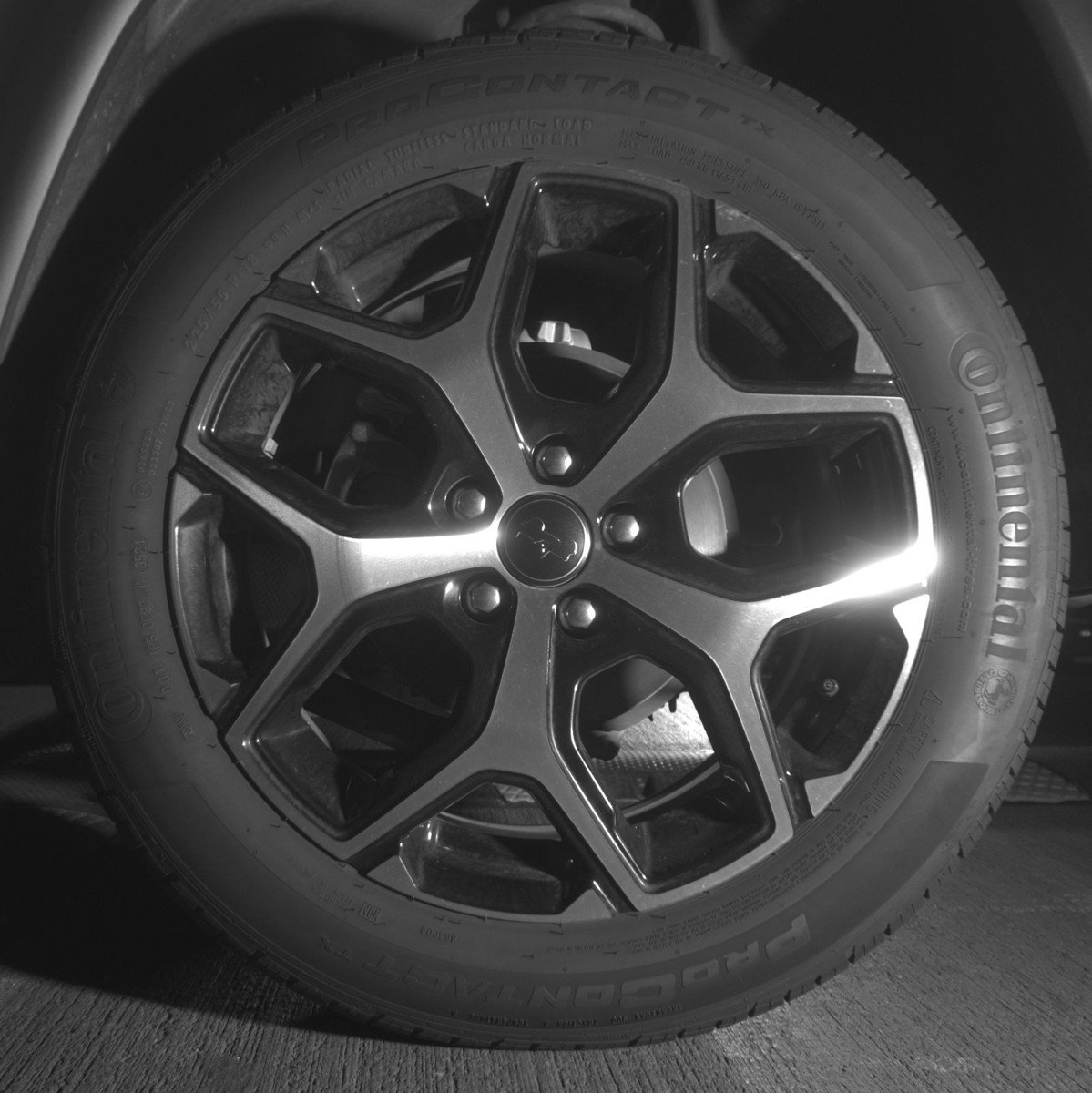 Used 2025 Jeep Compass Limited image 14