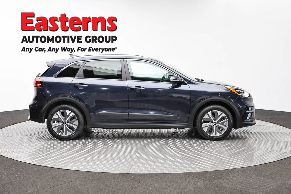 Used 2022 Kia Niro EX w/ Cold Weather Package FWD image 4