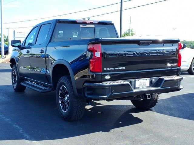 Used 2023 Chevrolet Silverado 1500 ZR2 w/ Technology Package AWD/4WD image 5