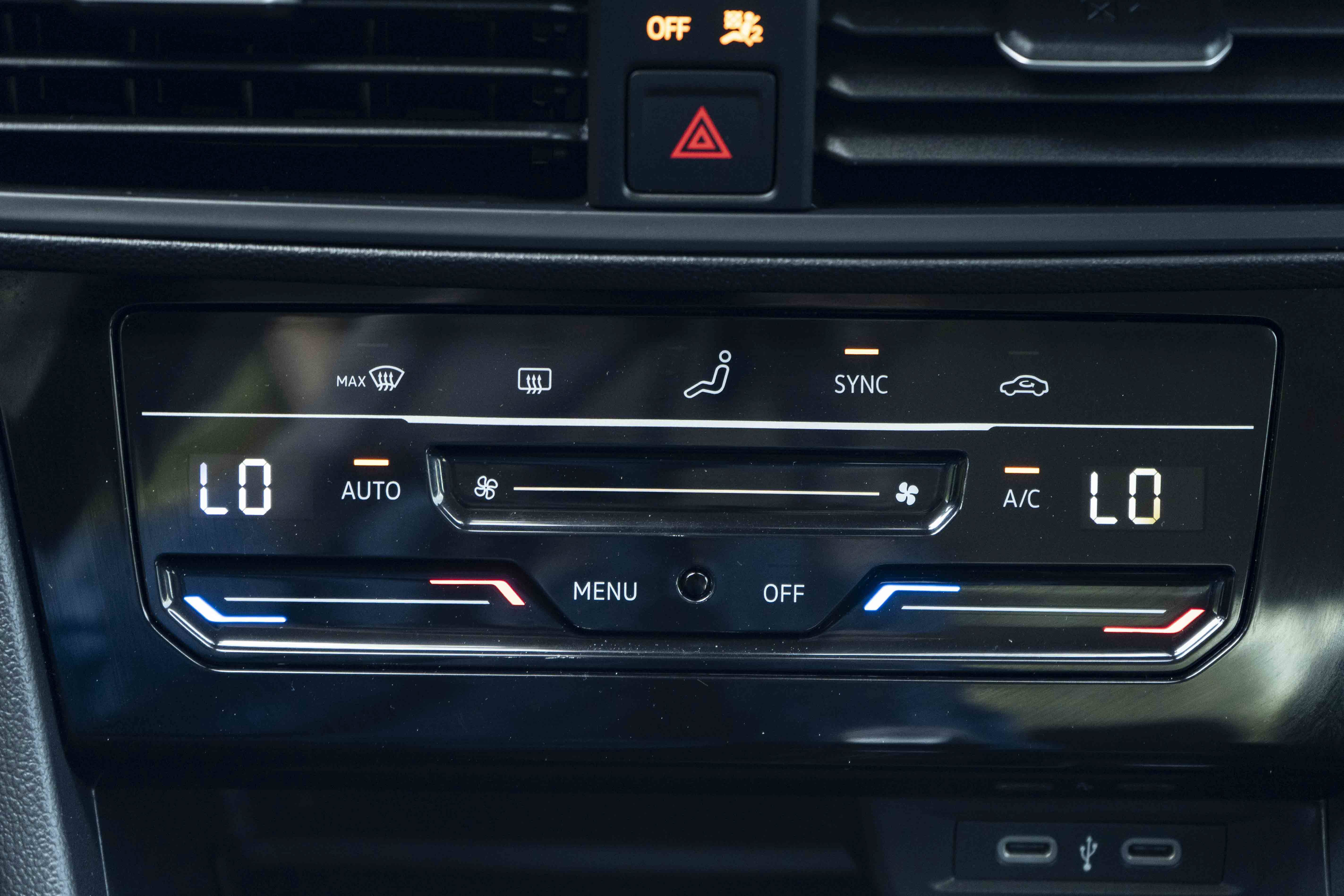 Certified 2025 Volkswagen Jetta S FWD image 30