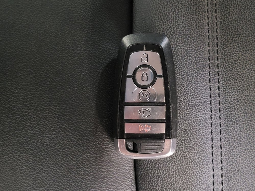 Used 2018 Ford Edge SEL w/ Equipment Group 201A image 32