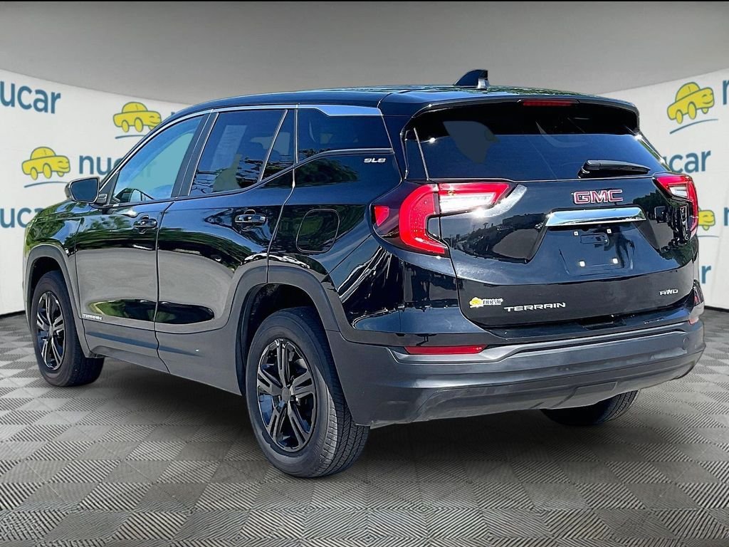 Used 2024 GMC Terrain SLE AWD/4WD image 4