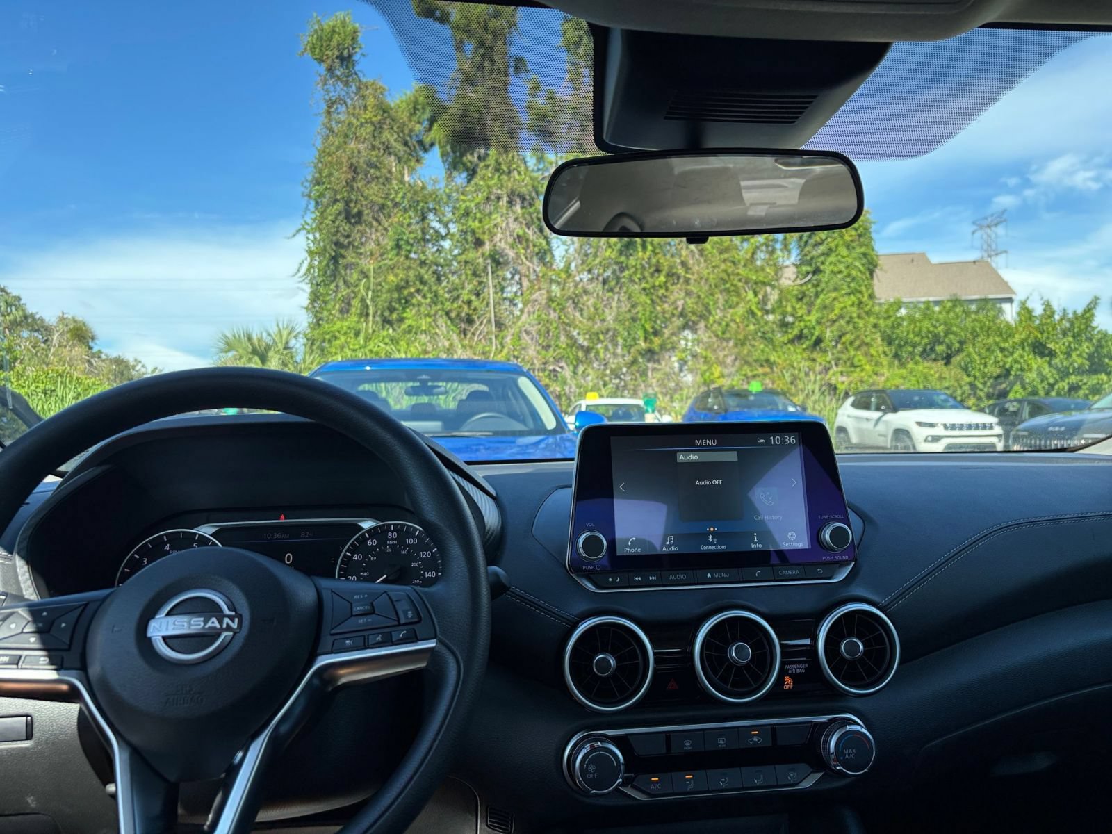 Used 2025 Nissan Sentra SV FWD image 33