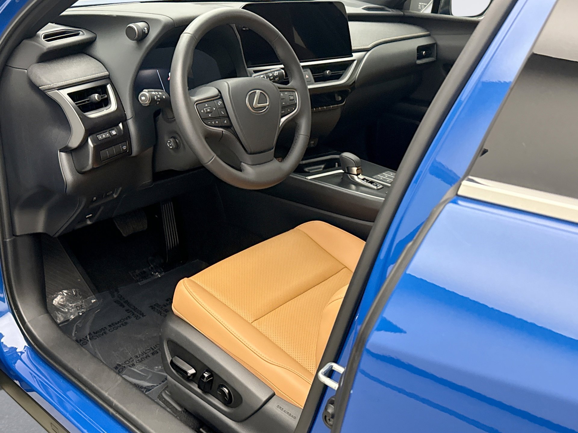 Used 2025 Lexus UX 300h AWD w/ Accessory Package (Z1) image 10