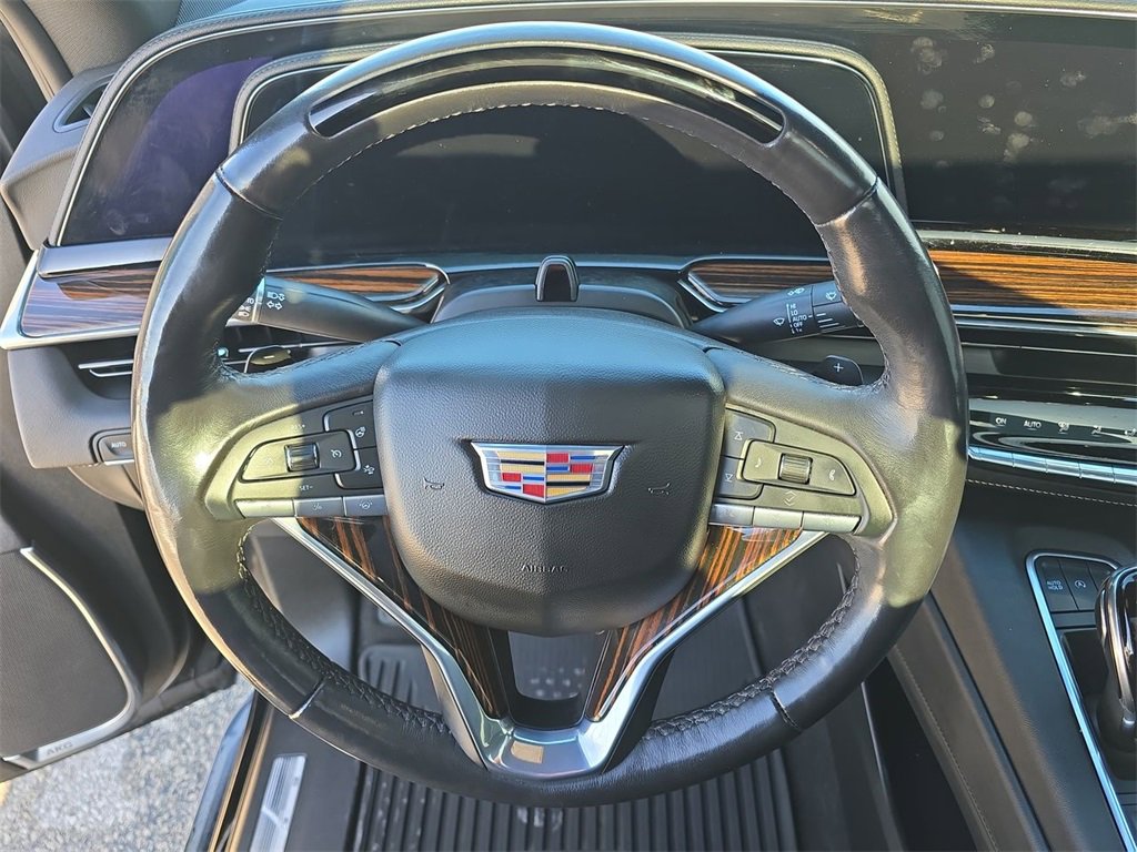 Certified 2023 Cadillac Escalade Premium Luxury image 11