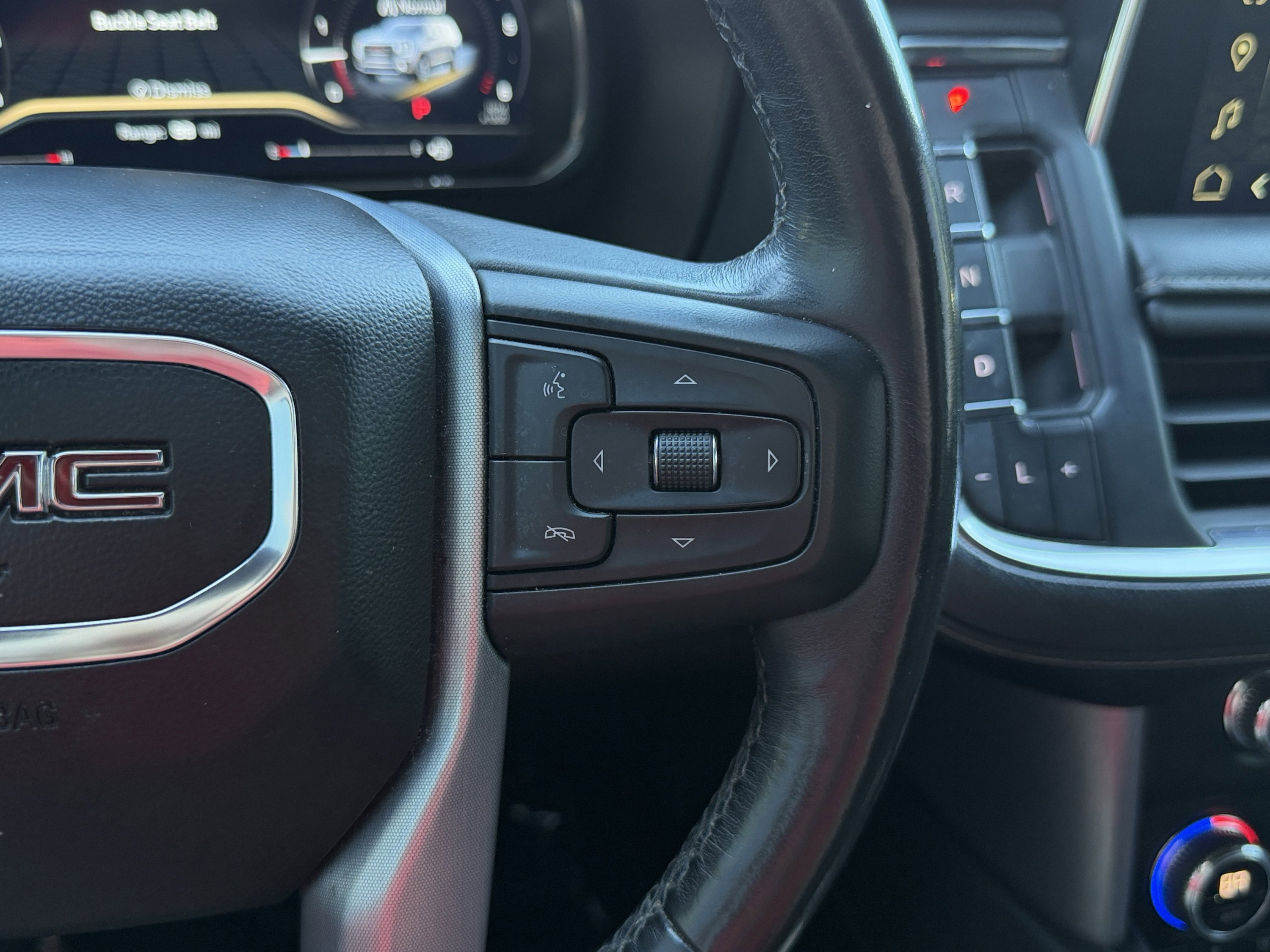Used 2022 GMC Yukon XL SLT w/ SLT Luxury Package RWD image 48