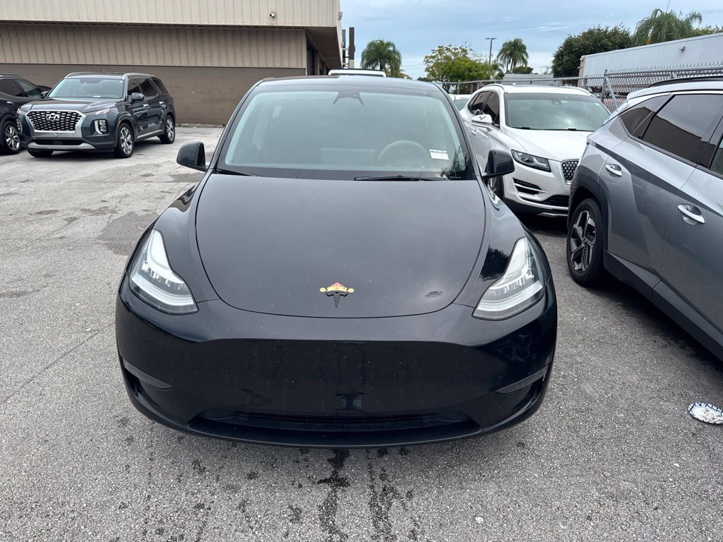 Used 2022 Tesla Model Y Long Range AWD/4WD image 8