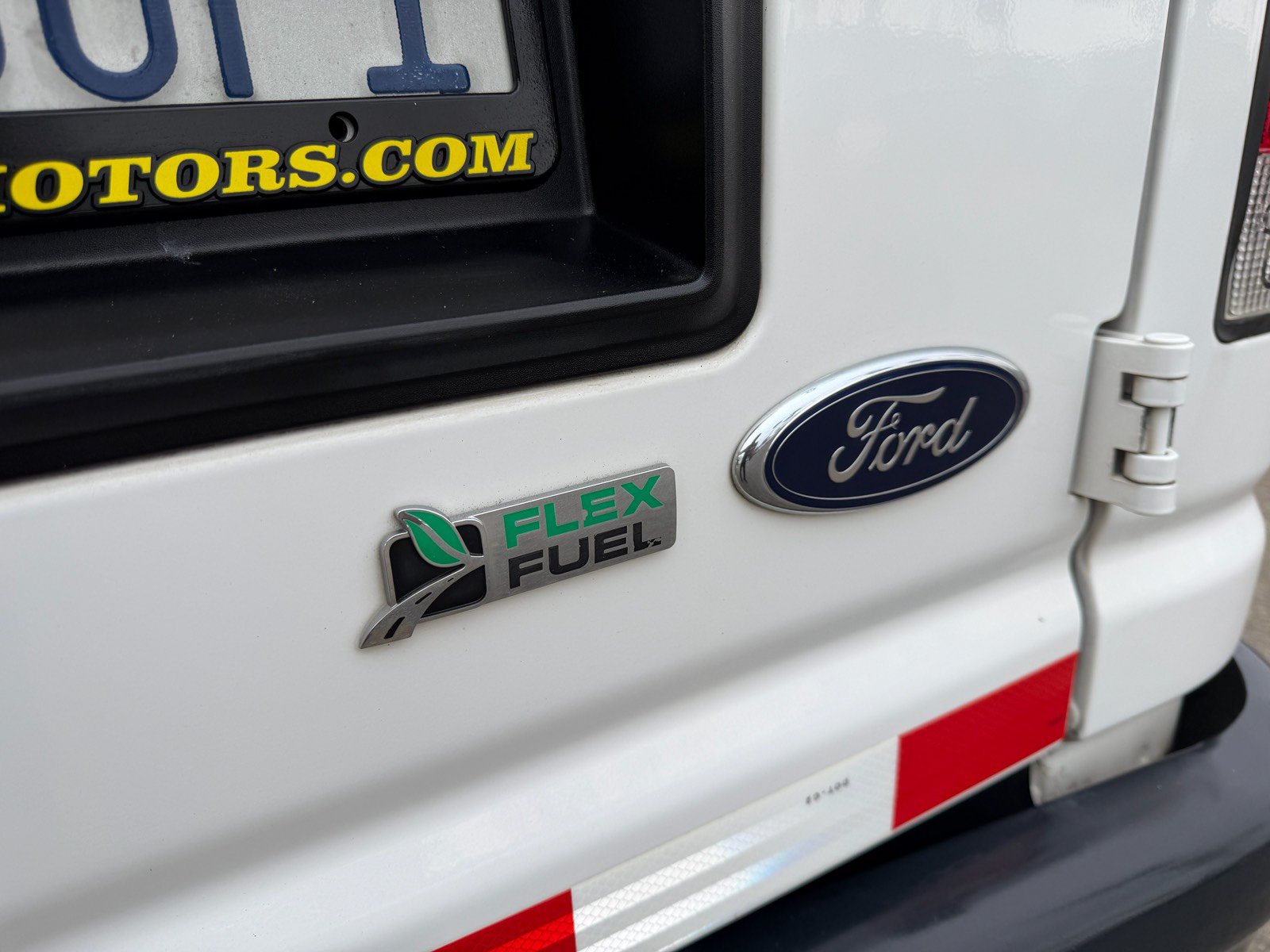 Used 2014 Ford E-150 and Econoline 150 w/ Power Group RWD image 9