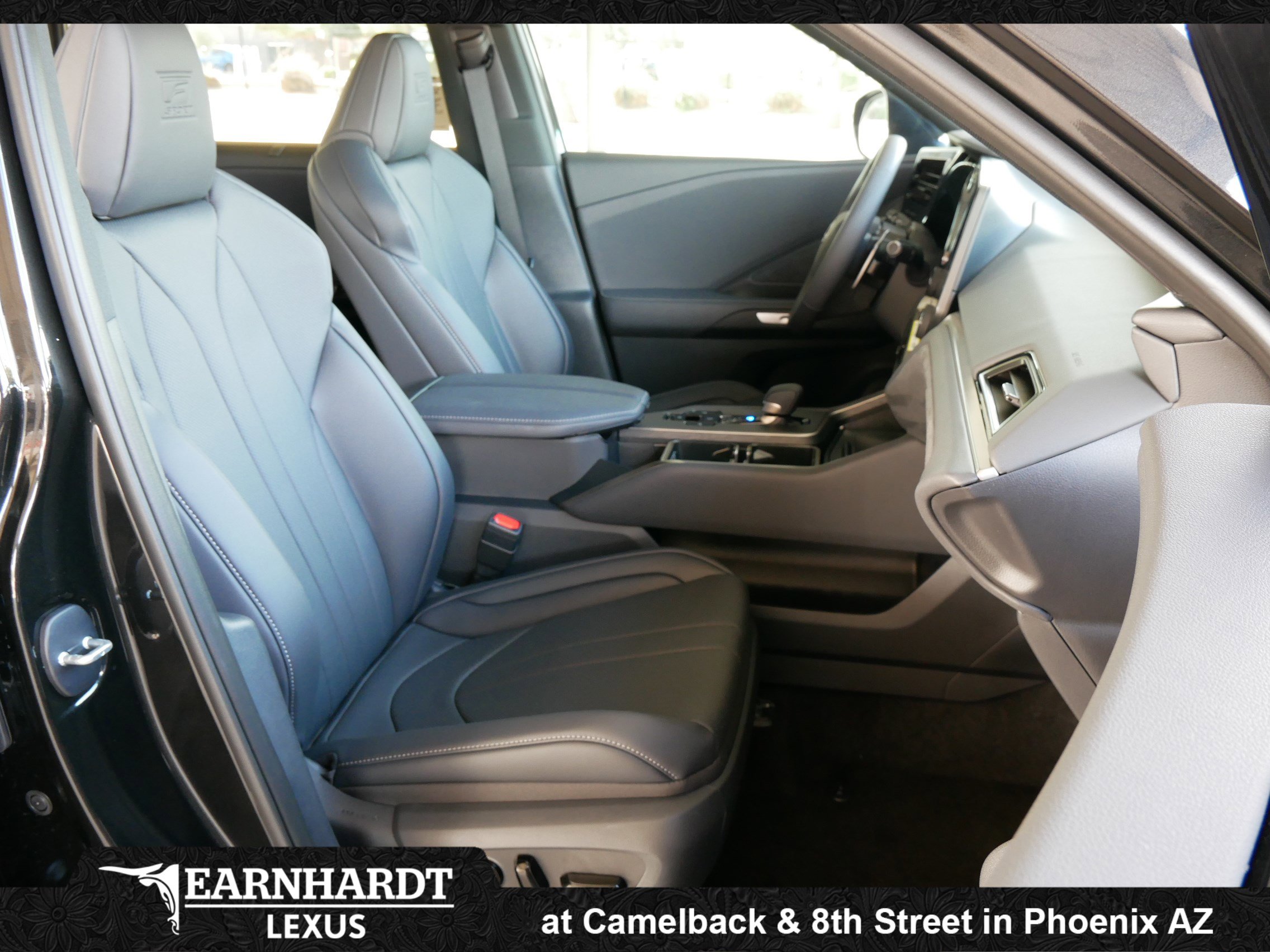 New 2026 Lexus TX 500h AWD image 4