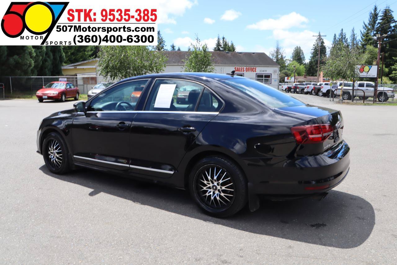 Used 2017 Volkswagen Jetta SEL FWD image 8