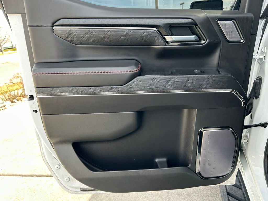 Used 2022 GMC Sierra 1500 AT4X image 25