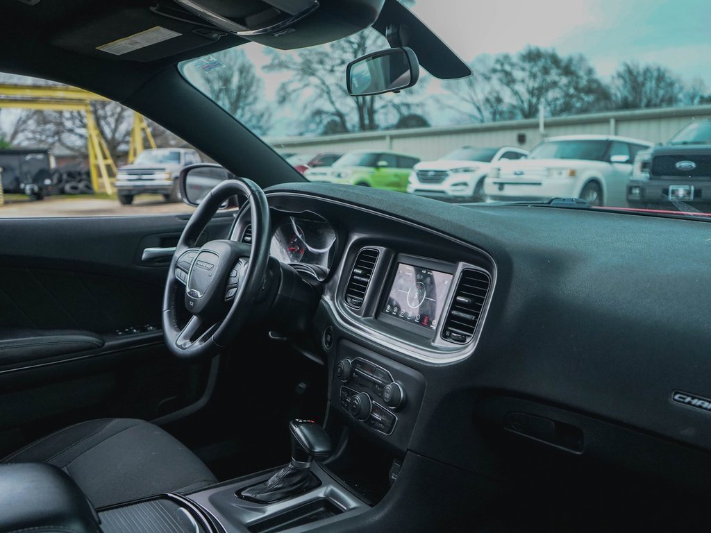 Used 2021 Dodge Charger SXT w/ Blacktop Package image 10