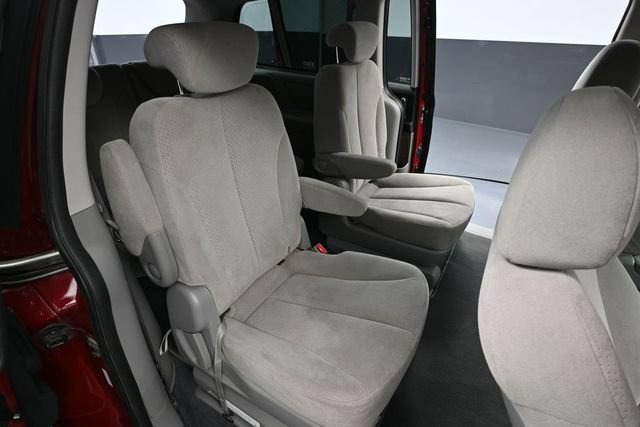 Used 2008 Hyundai Entourage GLS FWD image 35