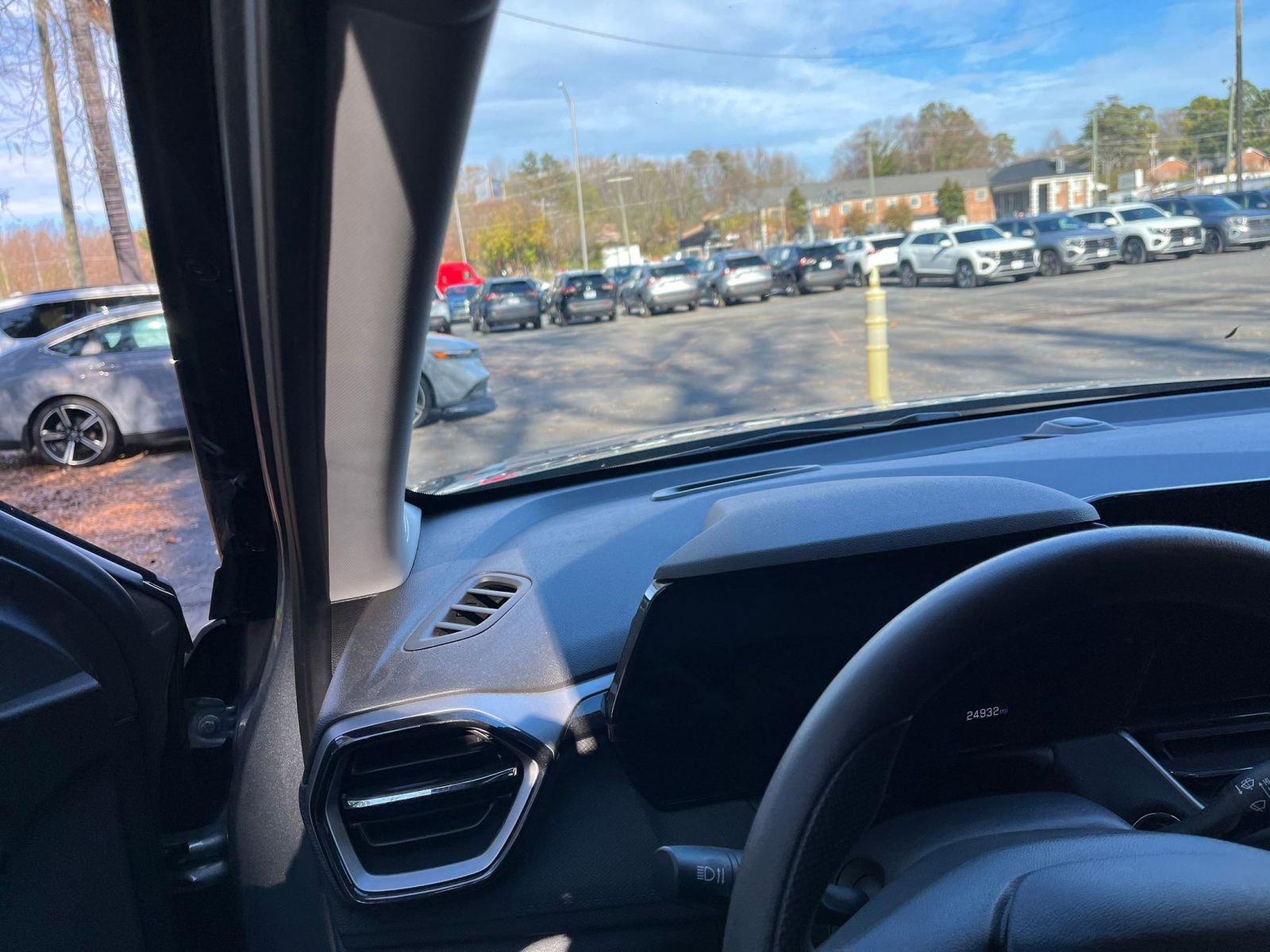 Used 2025 Chevrolet TrailBlazer LT image 32