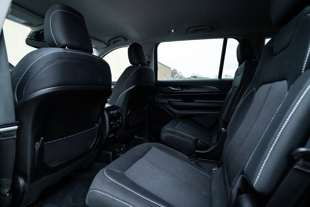 Used 2023 Jeep Grand Cherokee L Laredo w/ Trailer Tow Group (B) image 33