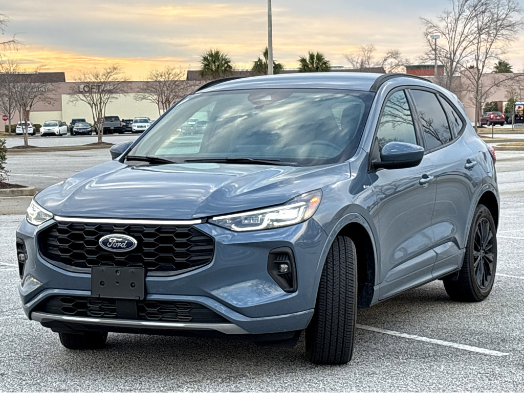 Used 2025 Ford Escape ST-Line Elite image 3