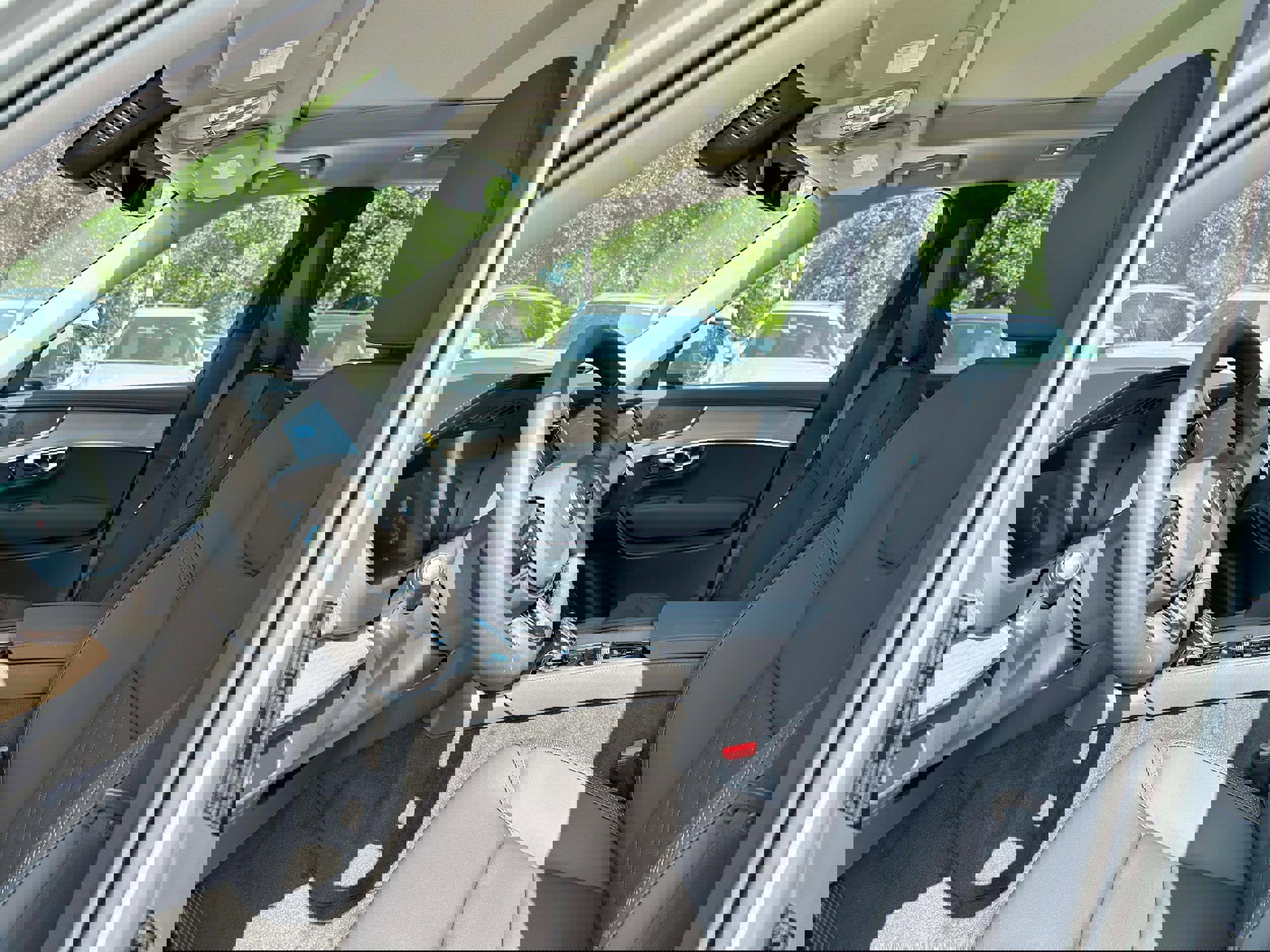 New 2026 Volvo XC90 B6 Core image 13