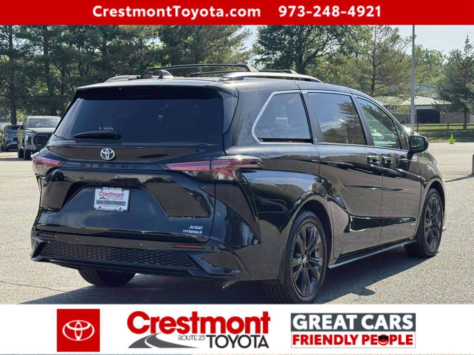 Certified 2021 Toyota Sienna XSE w/ XSE Plus Package FWD image 3