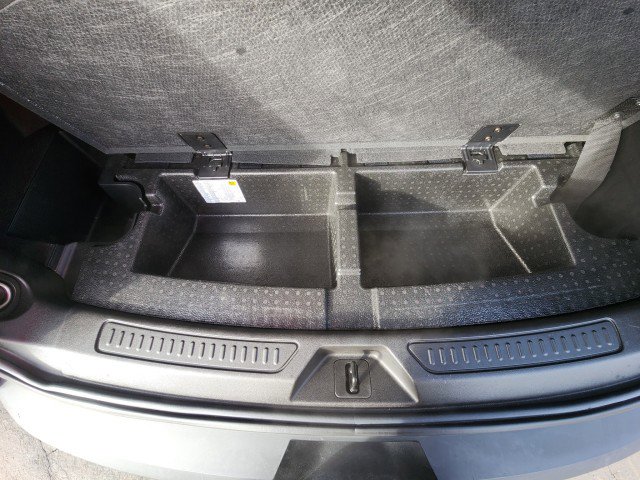 Used 2023 GMC Acadia SLE w/ Driver Convenience Package image 21