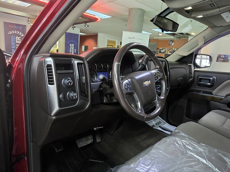 Used 2018 Chevrolet Silverado 1500 LT w/ All Star Edition AWD/4WD image 8