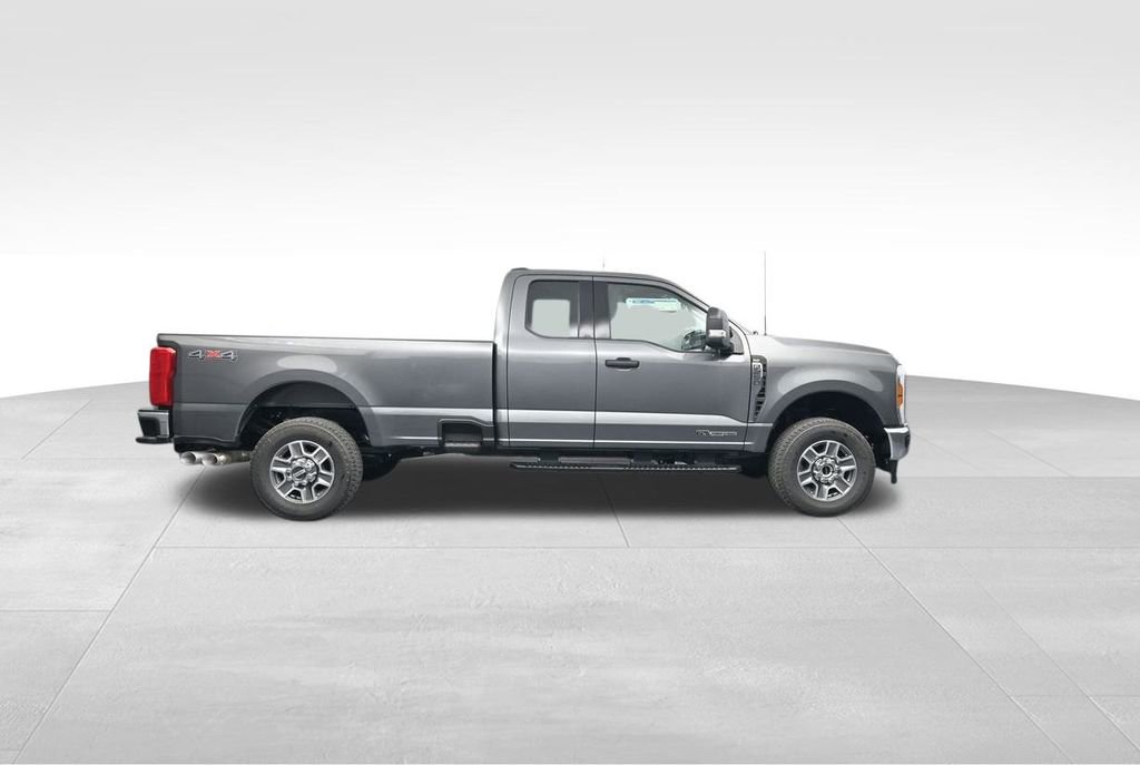 New 2025 Ford F250 XLT image 10