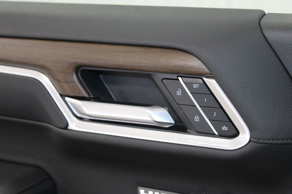 New 2026 Chevrolet Silverado 1500 High Country w/ High Country Premium Package image 39