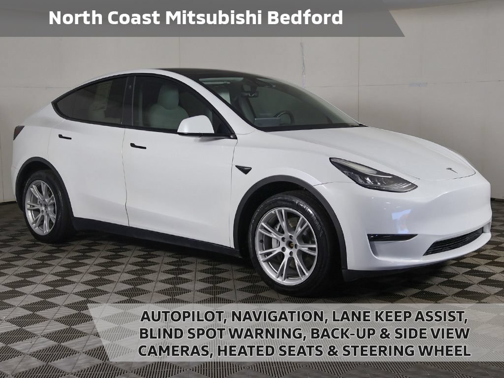Used 2023 Tesla Model Y Long Range AWD/4WD image 1