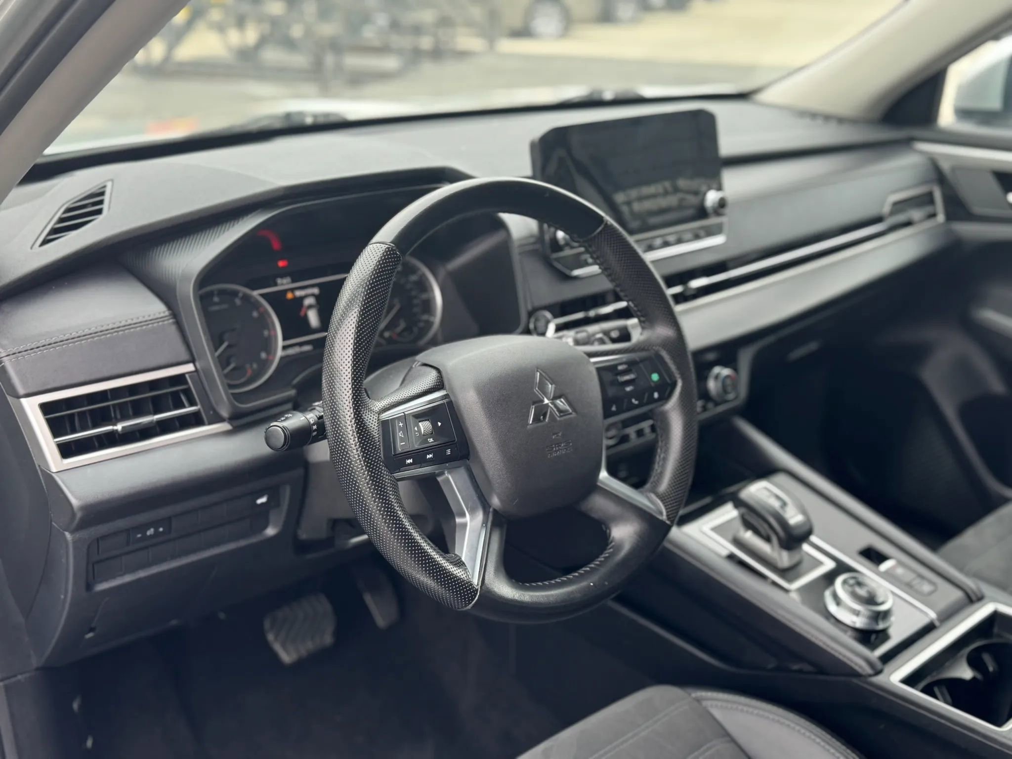 Used 2024 Mitsubishi Outlander Ralliart AWD/4WD image 12