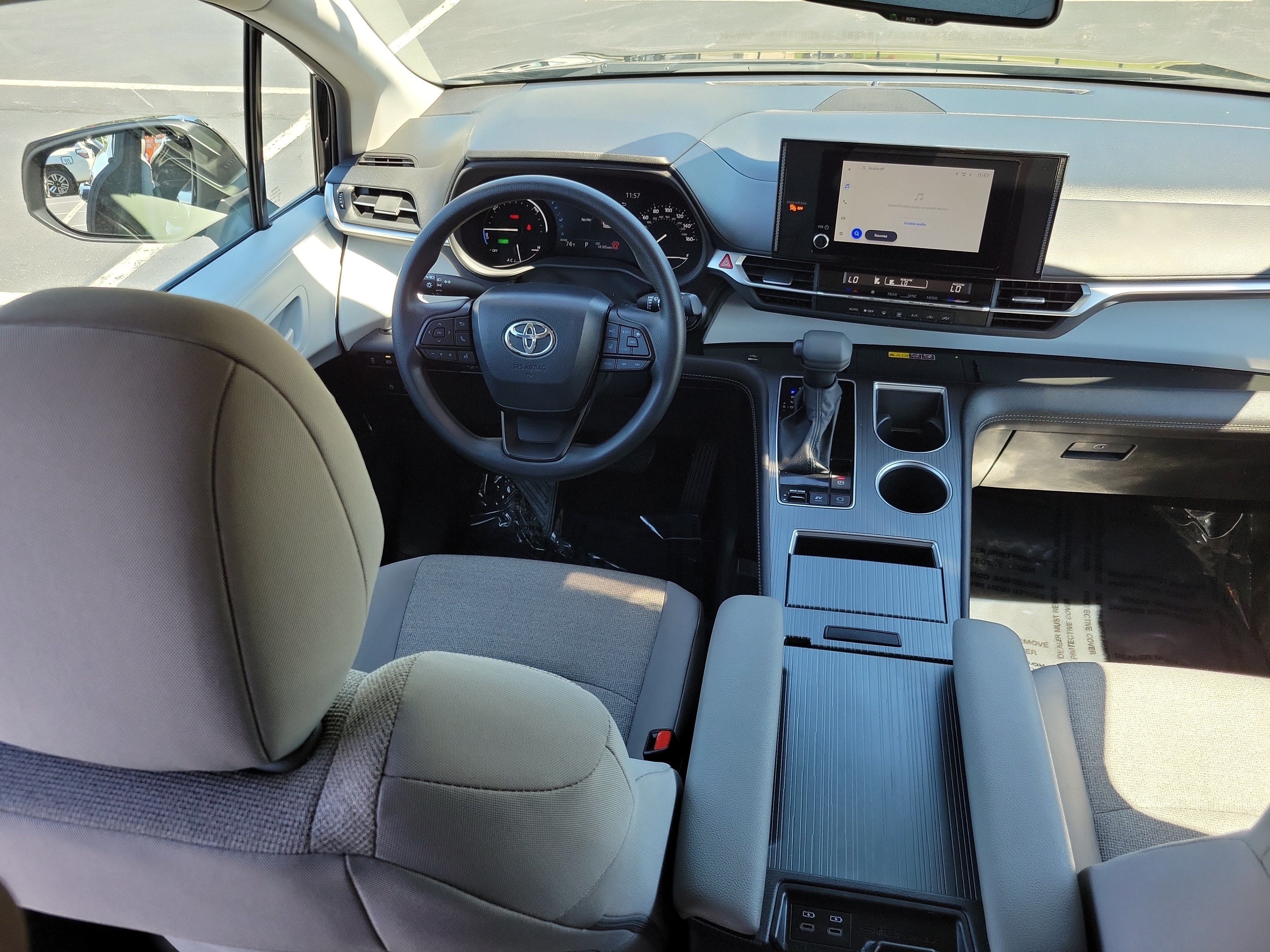 Certified 2026 Toyota Sienna LE FWD image 15