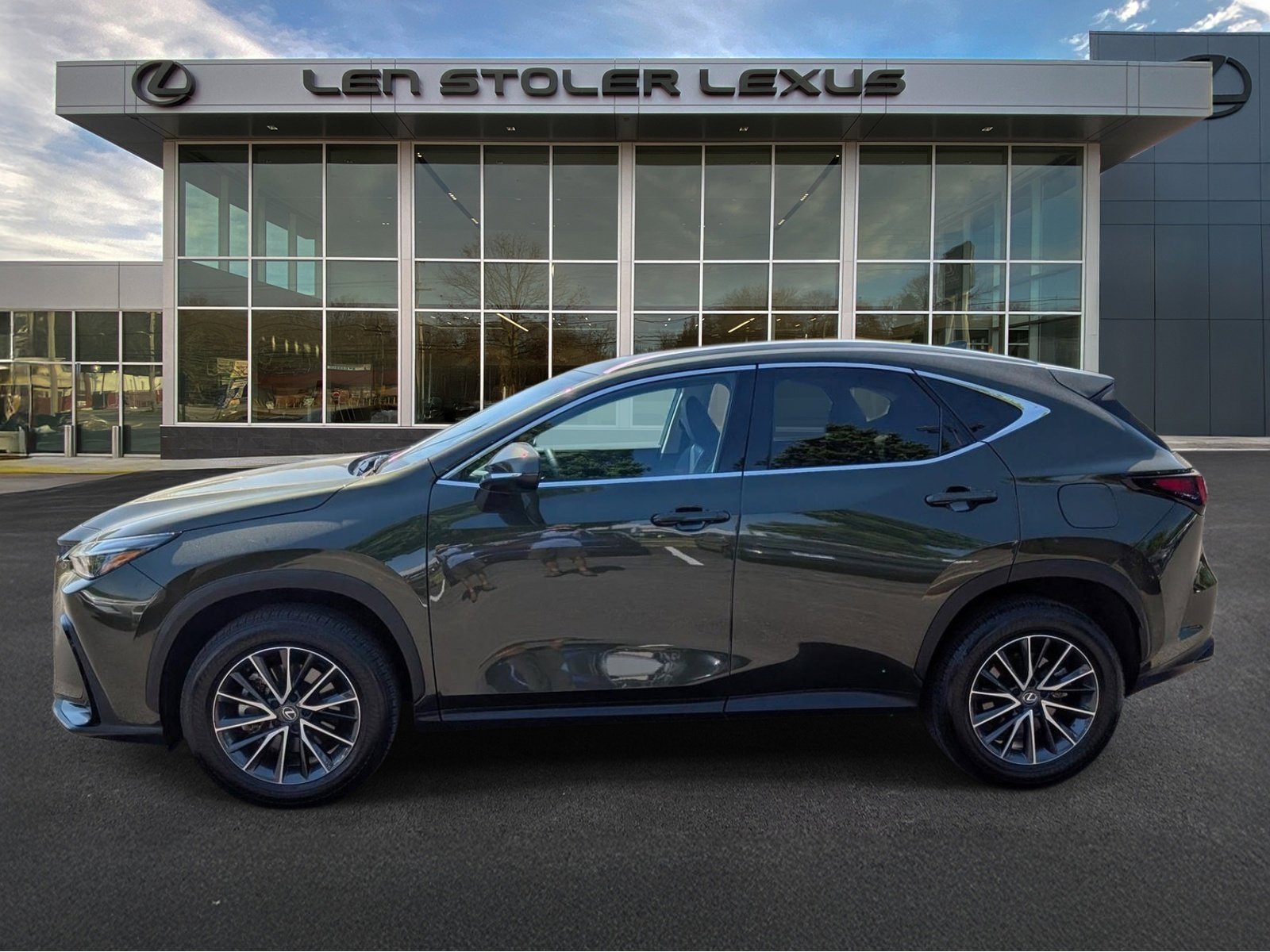 Certified 2025 Lexus NX 350 AWD w/ Accessory Package (2T) image 6