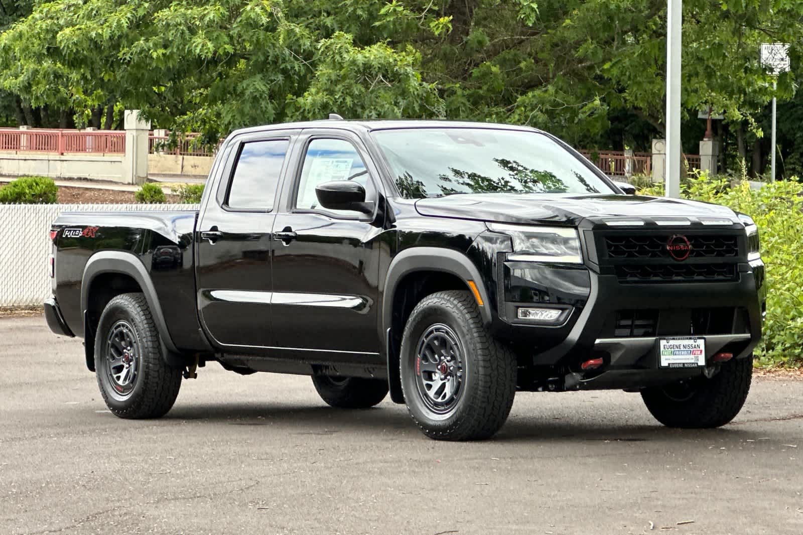 New 2026 Nissan Frontier PRO-4X w/ Tow Package AWD/4WD image 9