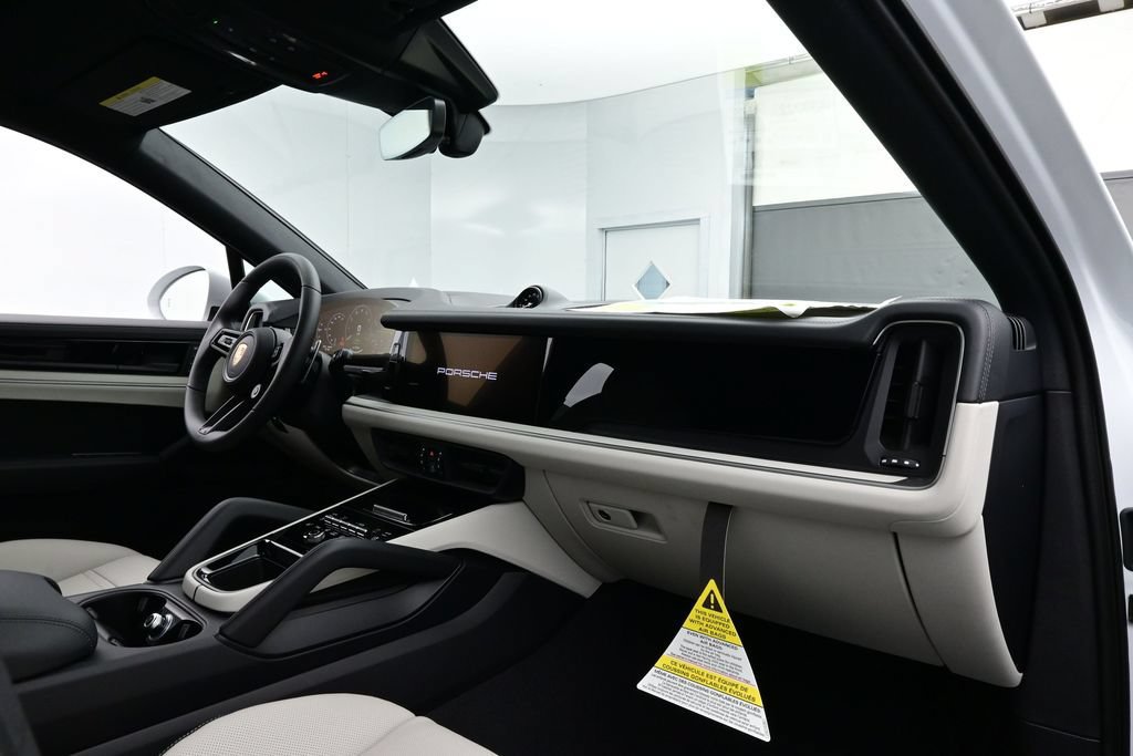New 2026 Porsche Cayenne E-Hybrid Coupe AWD/4WD image 19