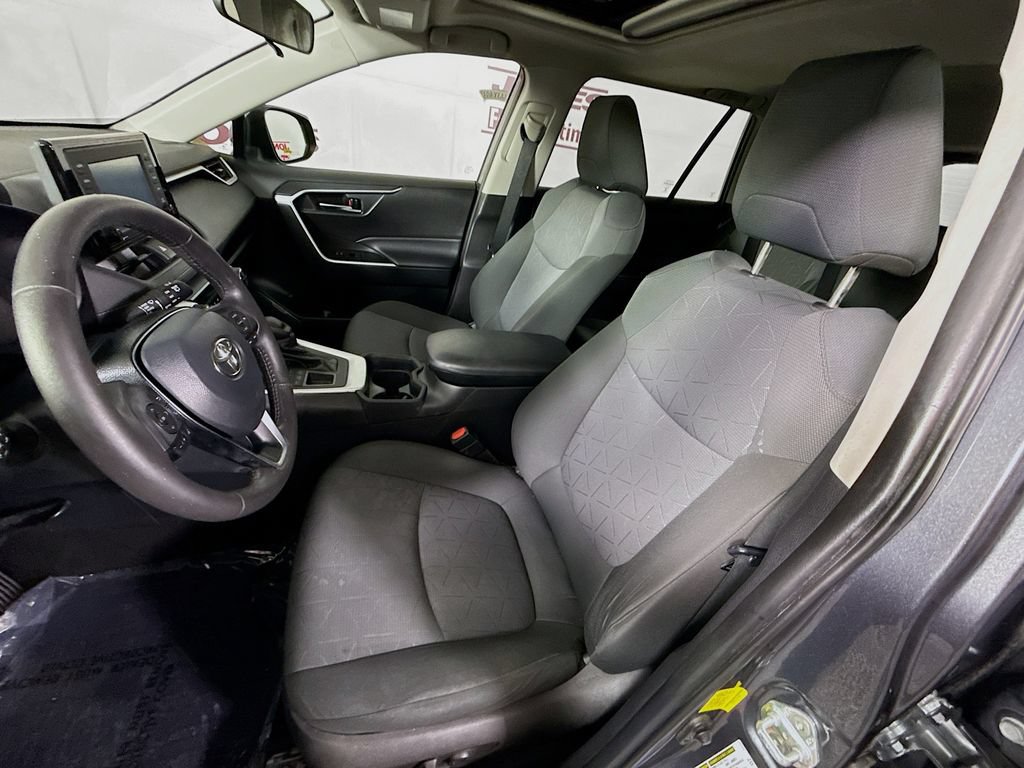 Certified 2020 Toyota RAV4 XLE w/ Convenience Package AWD/4WD image 26