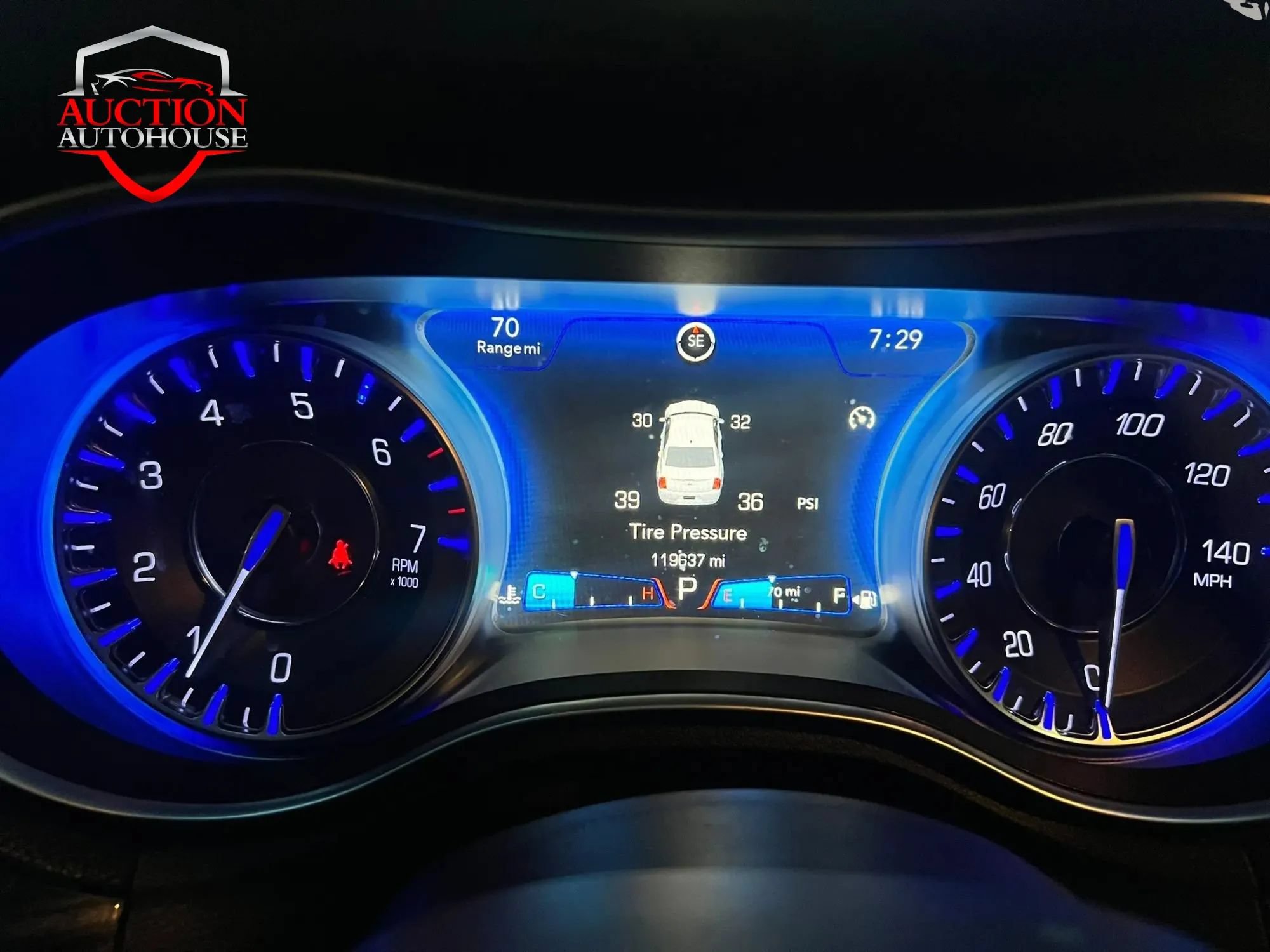 Used 2016 Chrysler 300 Limited RWD image 12