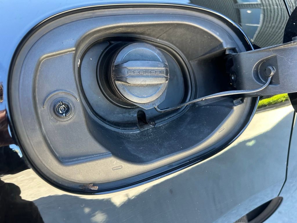 Certified 2021 Porsche Macan image 39