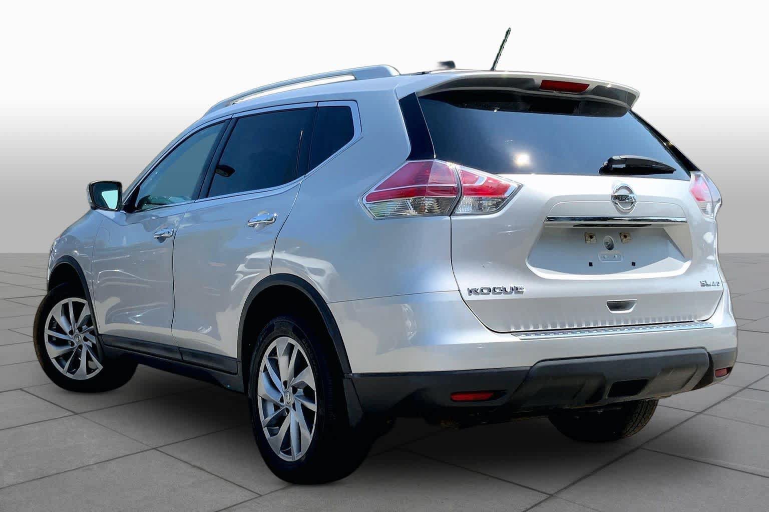 Used 2015 Nissan Rogue SL AWD/4WD image 12
