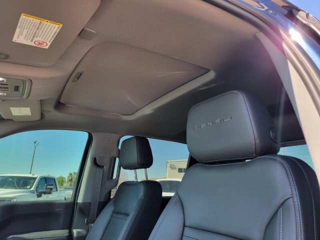 Used 2021 GMC Sierra 2500 Denali w/ Denali Ultimate Package image 22