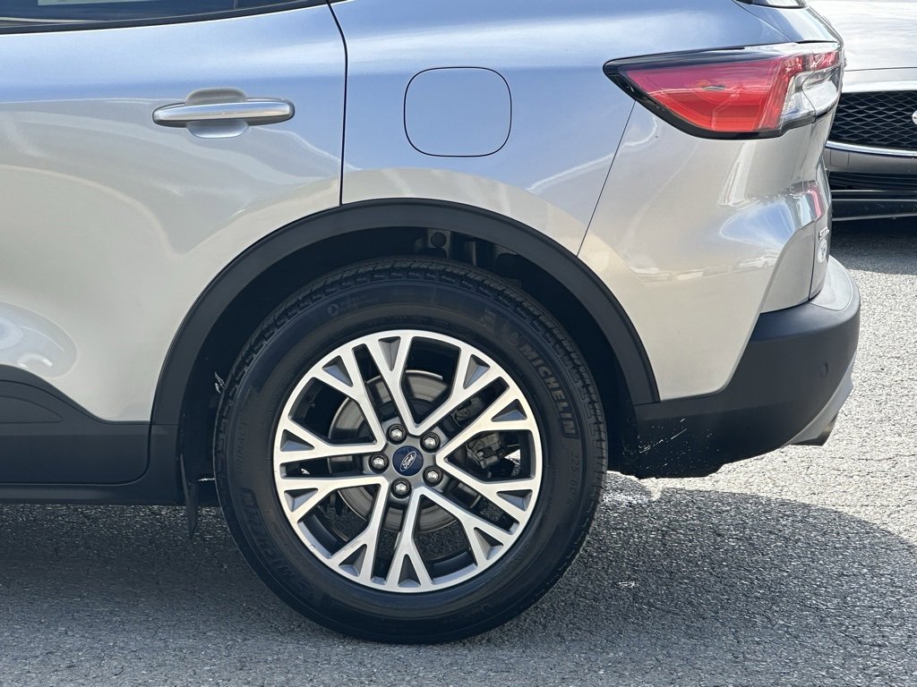 Used 2022 Ford Escape SEL image 37