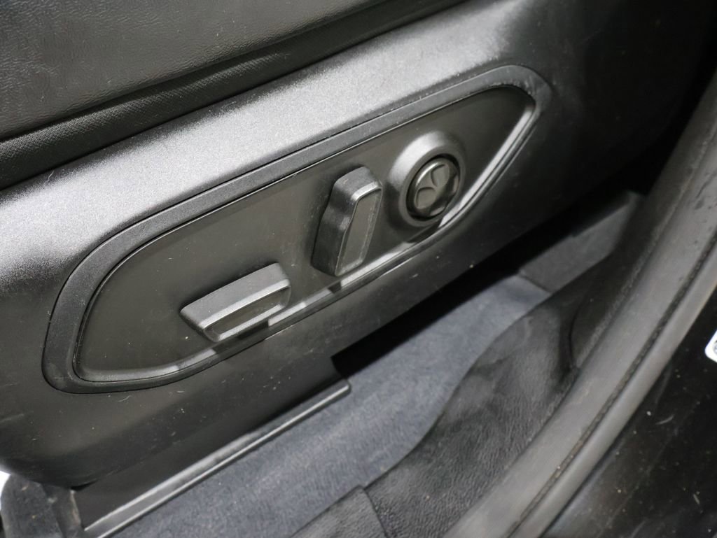 Used 2023 Jeep Grand Cherokee L Laredo image 12