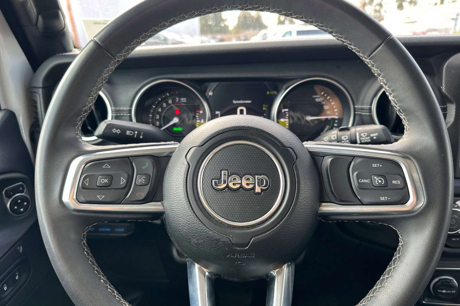Used 2023 Jeep Wrangler Sahara image 24