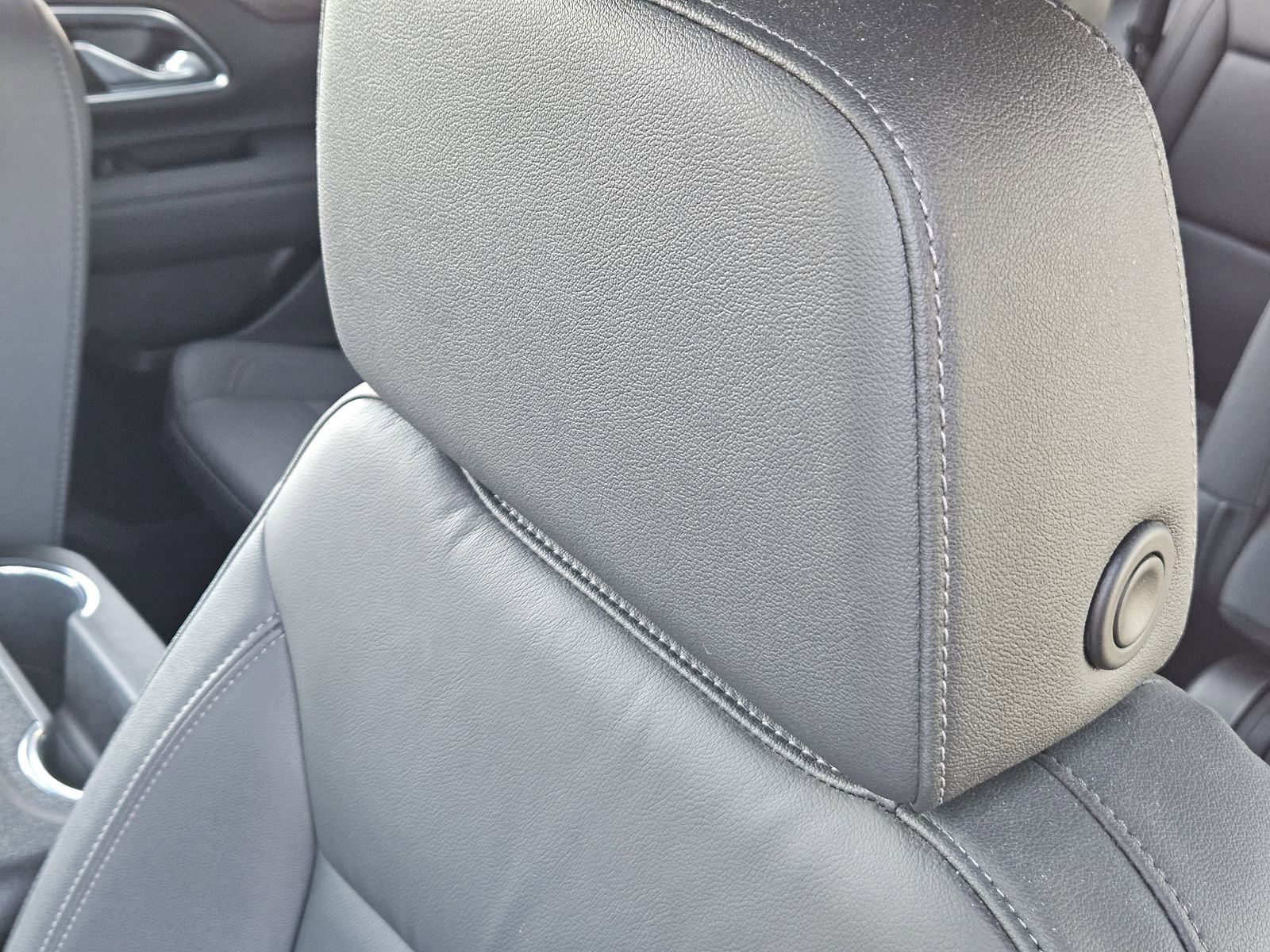 Certified 2024 Chevrolet Tahoe Z71 w/ Luxury Package image 32