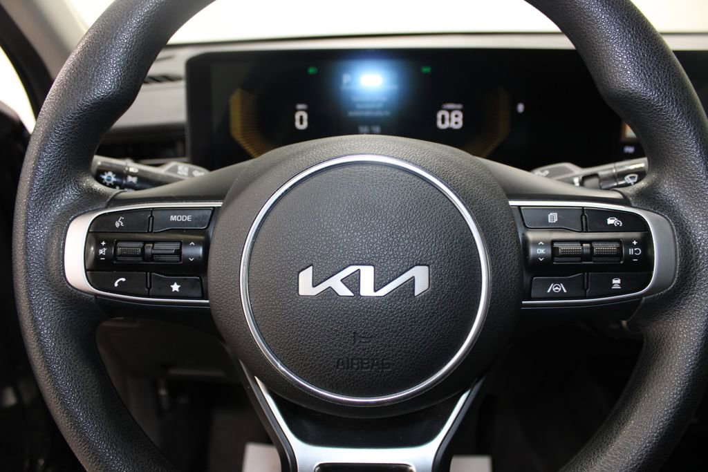 Used 2025 Kia K5 LXS image 27