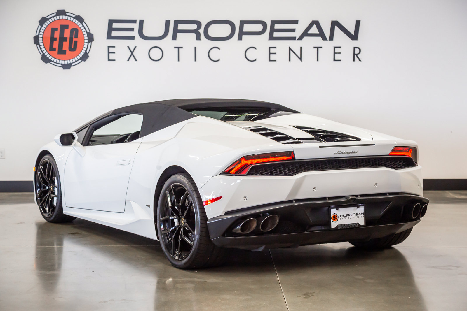 Used 2017 Lamborghini Huracan LP 610-4 AWD/4WD image 11