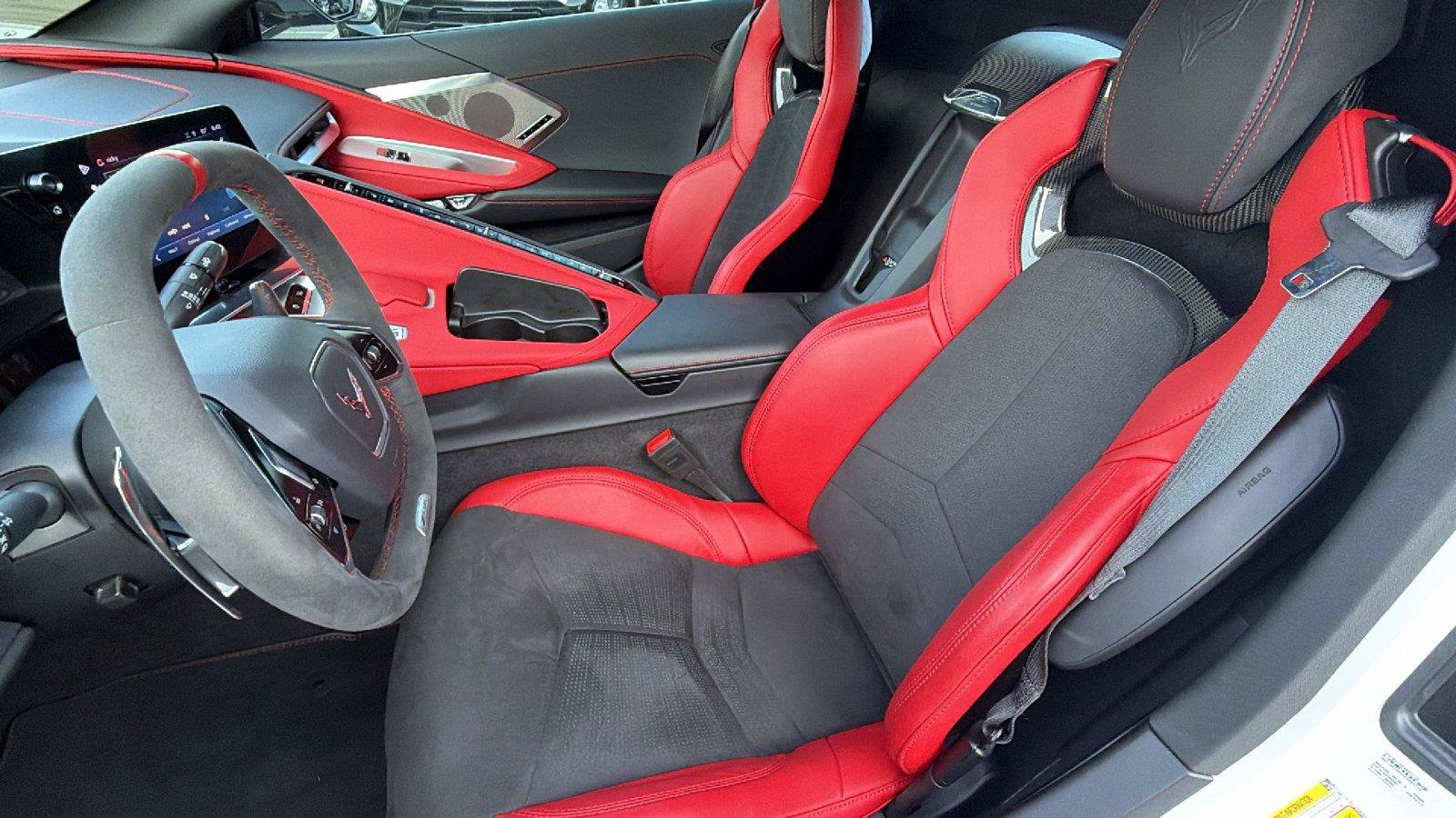Used 2024 Chevrolet Corvette Z06 RWD image 19