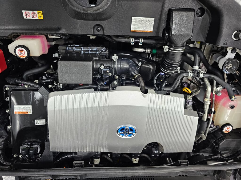 Used 2019 Toyota Prius XLE AWD/4WD image 31