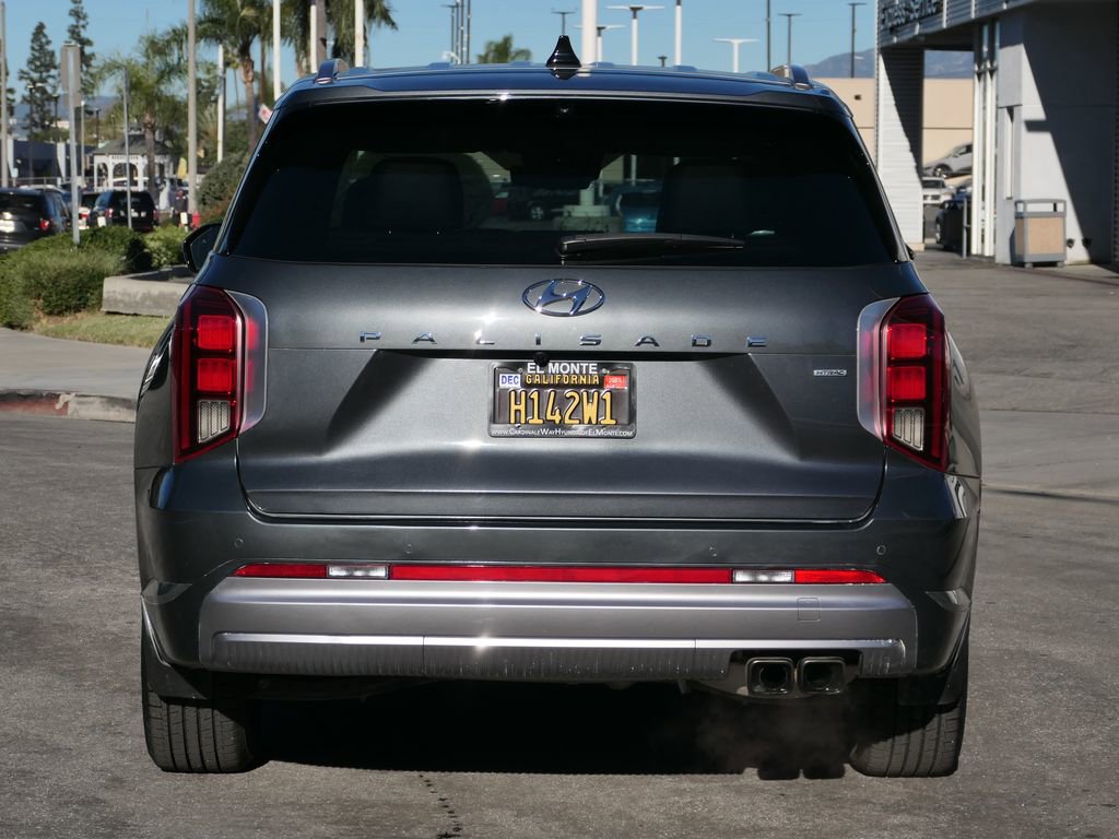 Used 2024 Hyundai Palisade Calligraphy image 4